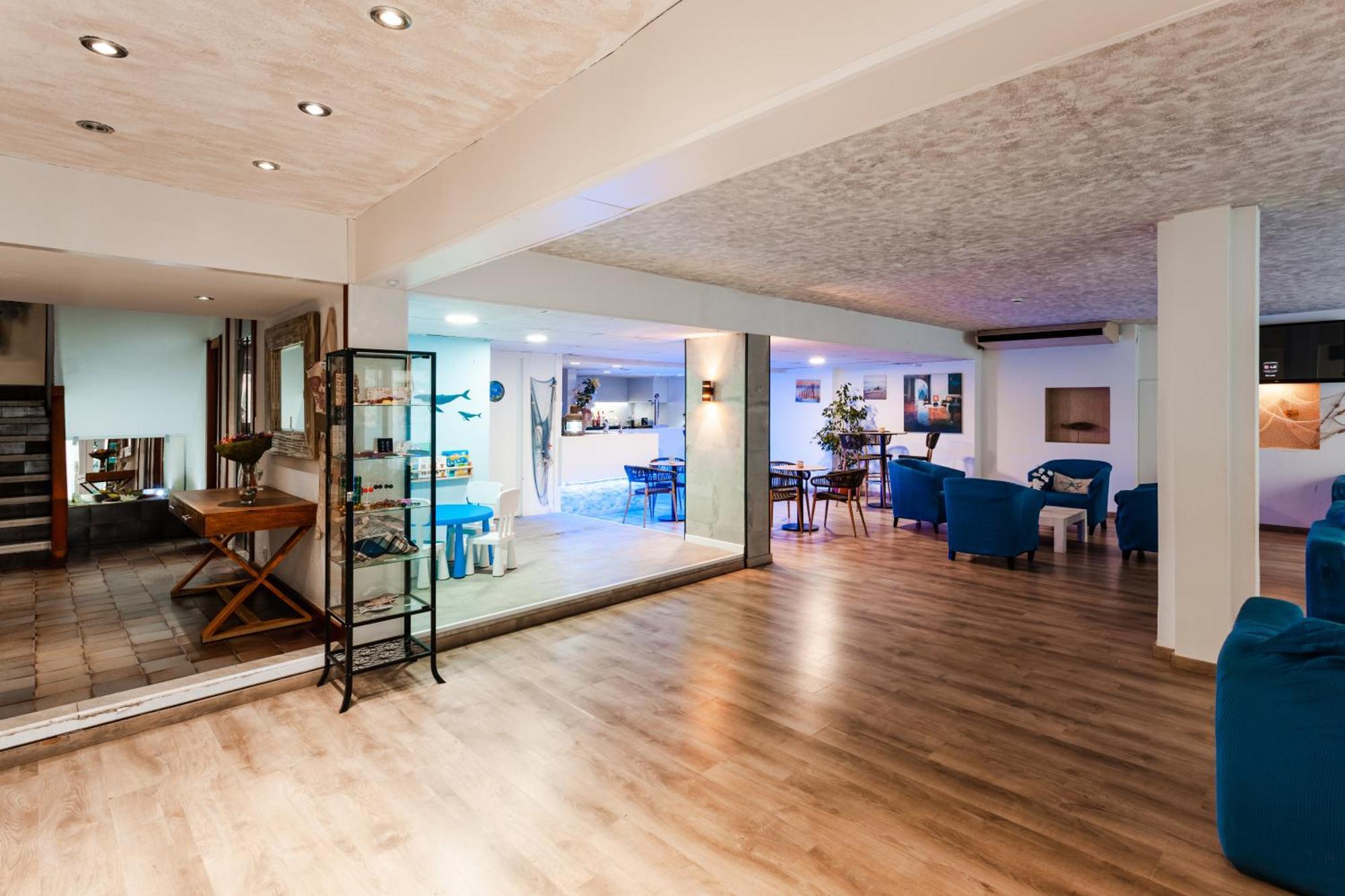 Checkin Torredembarra Hotel Ngoại thất bức ảnh