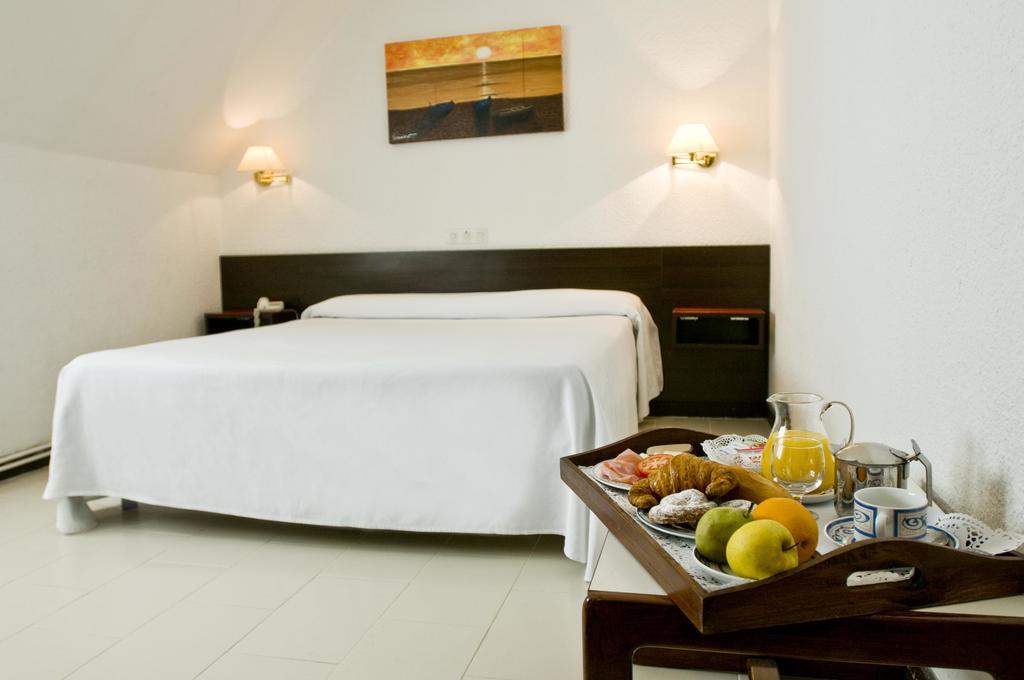 Checkin Torredembarra Hotel Ngoại thất bức ảnh